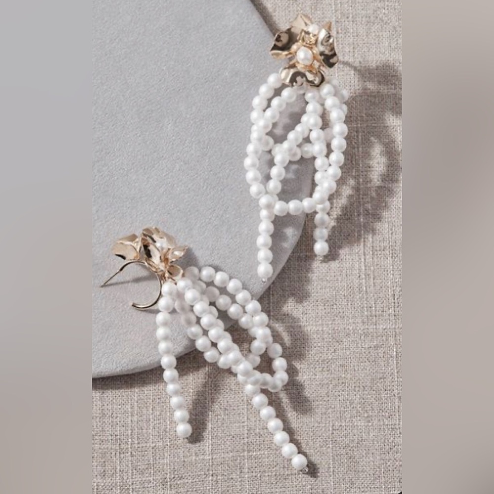 Nicola Bathie Pearl Earrings